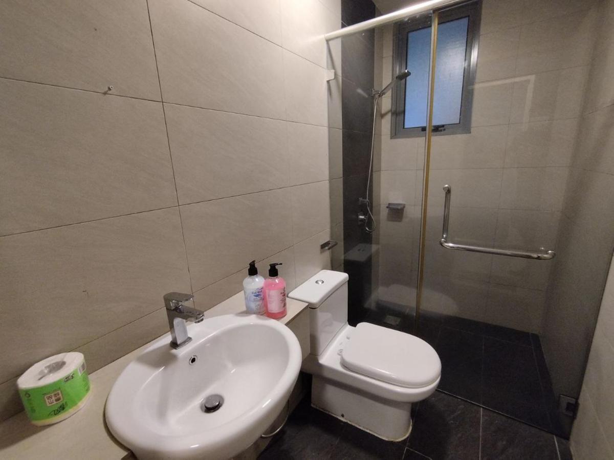 Restary - Black Pink, Loft E - Imago Shopping Mall - Kk City- 3Br,8Pax 来沙旅 黑粉主题公寓 - Loft E - Imago商场 - 泳池 - Kk市中心 - 3房8人 Kota Kinabalu Exterior foto