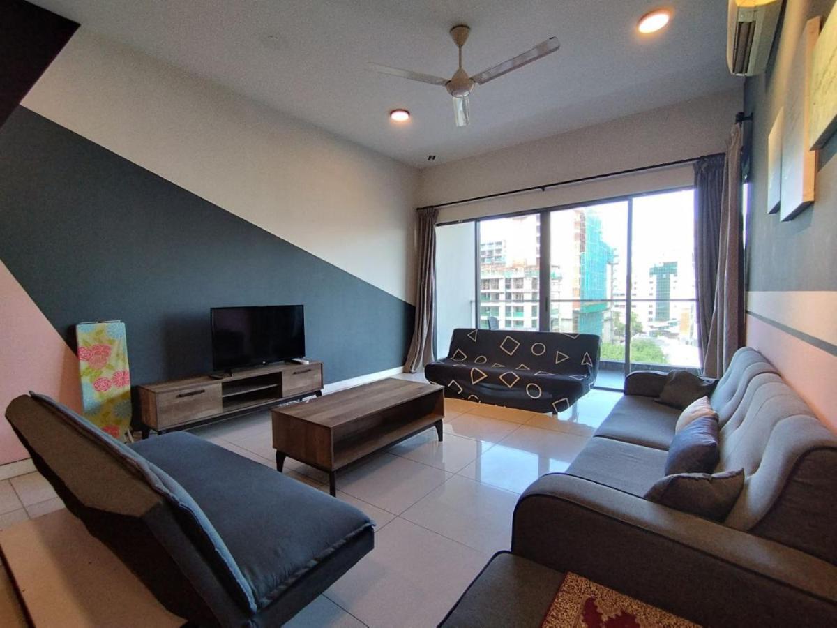Restary - Black Pink, Loft E - Imago Shopping Mall - Kk City- 3Br,8Pax 来沙旅 黑粉主题公寓 - Loft E - Imago商场 - 泳池 - Kk市中心 - 3房8人 Kota Kinabalu Exterior foto