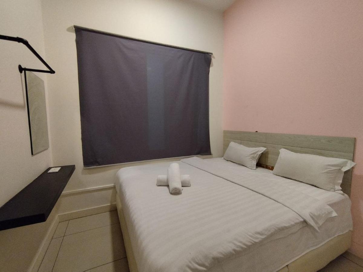 Restary - Black Pink, Loft E - Imago Shopping Mall - Kk City- 3Br,8Pax 来沙旅 黑粉主题公寓 - Loft E - Imago商场 - 泳池 - Kk市中心 - 3房8人 Kota Kinabalu Exterior foto